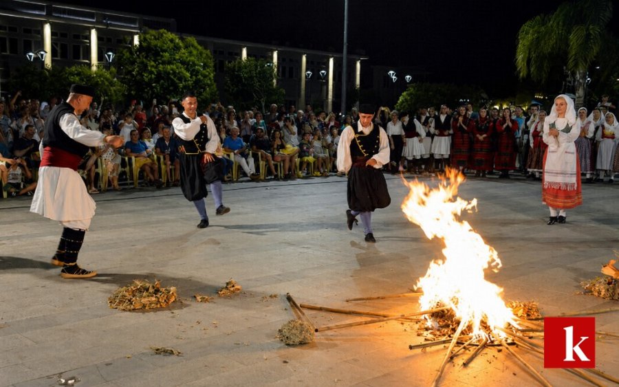 Το Λύκειο των Ελληνίδων Αργοστολίου αναβιώνει το έθιμο του «Άη Γιάννη – Λαμπαδιάρη» στον Θαλασσόμυλο
