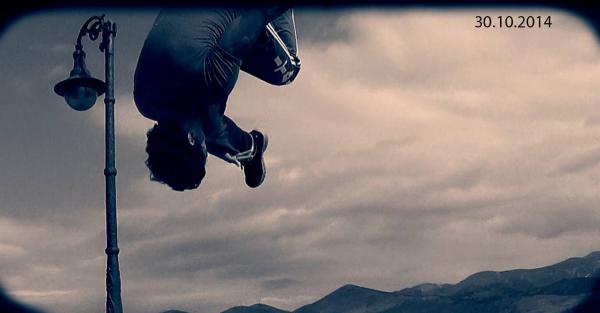 Ενας λάτρης του Parkour στην Κεφαλονιά εξηγεί: «Για κανέναν λόγο δεν πρέπει να το πάρεις σαν παιχνίδι»