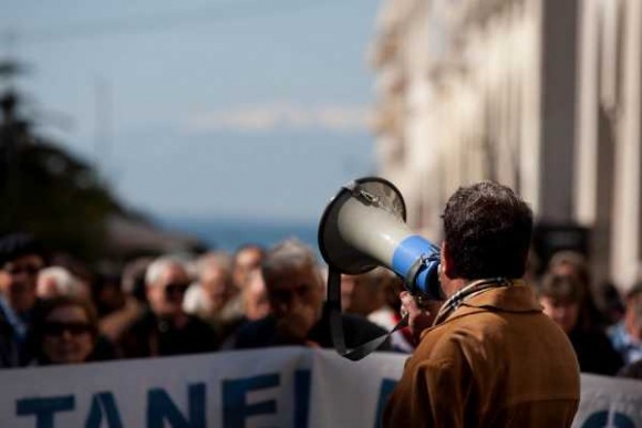 ΕΚΚΙ : Κάλεσμα για την πανεργατική απεργία στις 12 Νοέμβρη