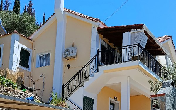 Ενοικιάζεται κατοικία 100τ.μ στα Φαρακλάτα