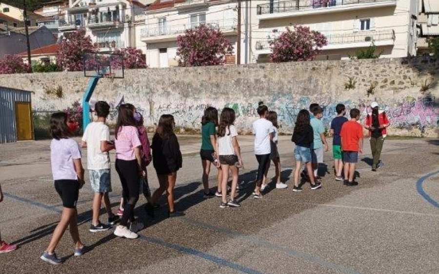 4ο Δημοτικό Αργοστολίου: Απο το δημοτικό σχολείο στο γυμνάσιο! (εικόνες)