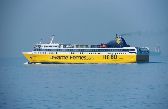 To "Fior Di Levante" στην γραμμή Σάμη- Πάτρα- Ιθάκη