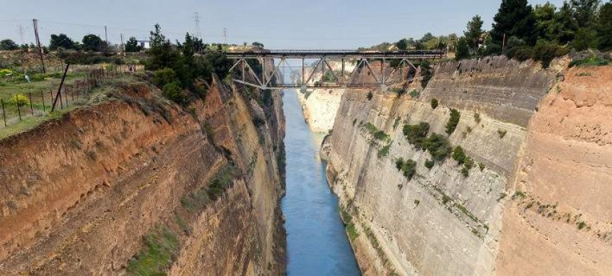 Βουτιά θανάτου για γυναίκα στη Διώρυγα της Κορίνθου