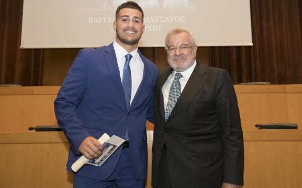 Αλλη μία διάκριση για τον Βαγγέλη Γαλιατσάτο - Βραβεύθηκε από το ίδρυμα "Α.Γ. Λεβέντη"
