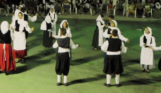 Έθελξαν οι μικροί χορευτές στο φεστιβάλ της Σκάλας (photos +video)