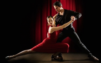 Π.Σ. Αγκώνα: Πάρτυ με Salsa και Παραδοσιακά "Στου Τσαγκάρη" στα Ζόλα