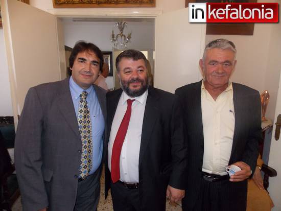 Καφές, γλυκό και... πηγαδάκια στο Ηγουμενείο! (photos)