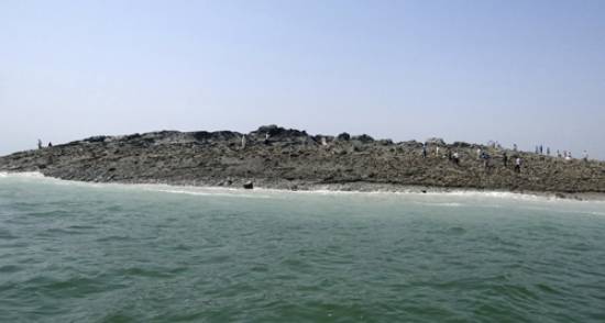 Νέο νησί αναδύθηκε στην Αραβική Θάλασσα μετά το σεισμό στο Πακιστάν