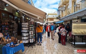 Κεφαλονιά: Δυο τα Κρουαζιερόπλοια στο Αργοστόλι - Εικόνες καλοκαιριού στο Λιθόστρωτο