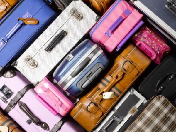 Πού καταλήγουν οι χαμένες βαλίτσες στα αεροδρόμια; [εικόνες]