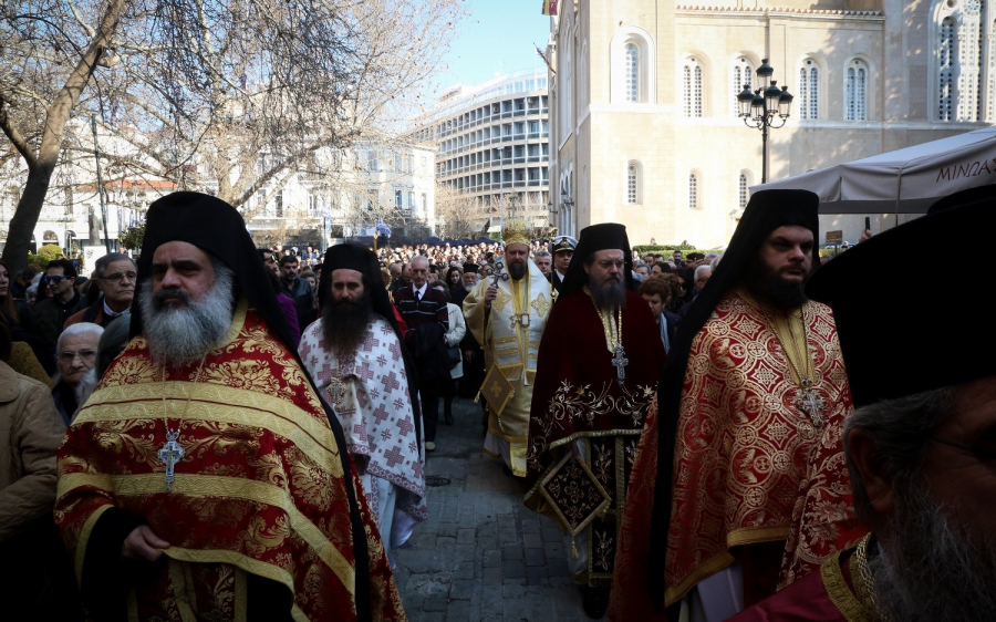 Ιερά Σύνοδος: «Θα γίνονται οι λιτανείες άνευ συνωστισμού» - Η ανακοίνωση