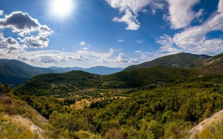 Διήμερη απαγόρευση κυκλοφορίας οχημάτων και εκδρομέων στον Εθνικό Δρυμό Αίνου