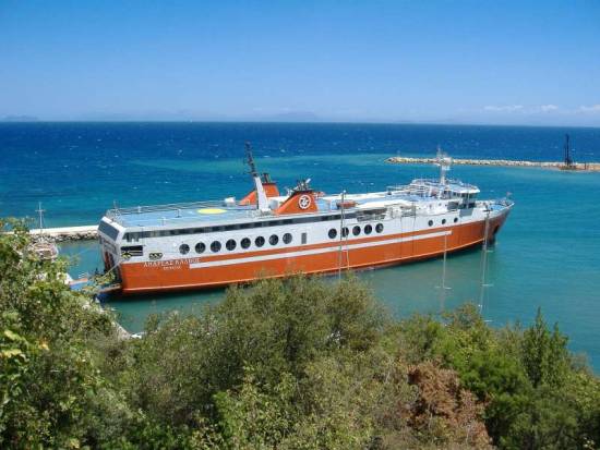 Ionian Ferries : Άρχισαν τα «όργανα»