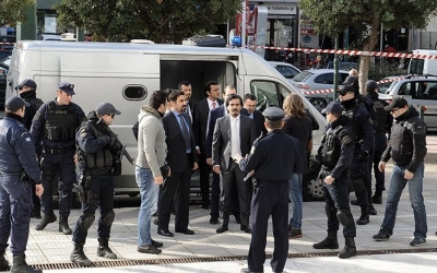 Δόθηκε άσυλο στον έναν από τους 8 Τούρκους στρατιωτικούς και αφέθηκε ελεύθερος