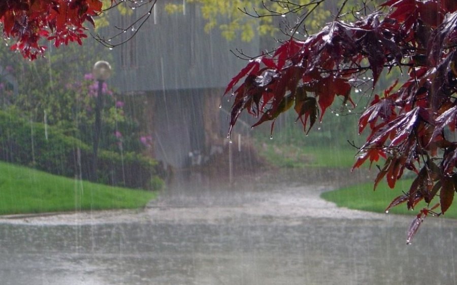 Καιρός: Σαββατοκύριακο με τοπικές βροχές στο Ιόνιο