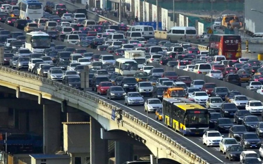 Αυτό είναι το μεγαλύτερο μποτιλιάρισμα που έγινε ποτέ - Πόσες μέρες έμειναν εγκλωβισμένοι οι οδηγοί;