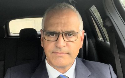 Κωνσταντίνος Αραβαντινός: «Το έργο και η στάση μου θα βοηθήσουν να εκλεγώ πρόεδρος του κόμματος «Δημιουργία Ξανά» (COSMOS 96,5)