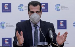 Τελεσίγραφο Πλεύρη: «Εκτός ΕΣΥ οι ανεμβολίαστοι υγειονομικοί μετά τις 31 Μαρτίου»