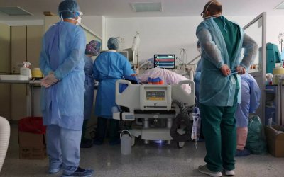Ξύπνησε η 48χρονη που νοσηλεύεται στη ΜΕΘ με θρόμβωση μετά το Johnson &amp; Johnson