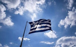 Ολόκληρο το έργο "Ύμνος εις την Ελευθερίαν" με τη συμμετοχή της χορωδίας Αργοστολίου και την ορχήστρα της ΕΡΤ