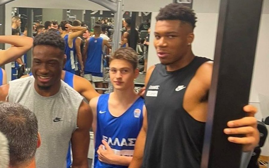 Ένας Κεφαλονίτης ανάμεσα στους Αντετοκούνμπο! (εικόνα)