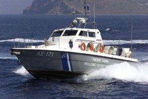 Θαλαμηγός προσάραξε στους Βαρδιάνους