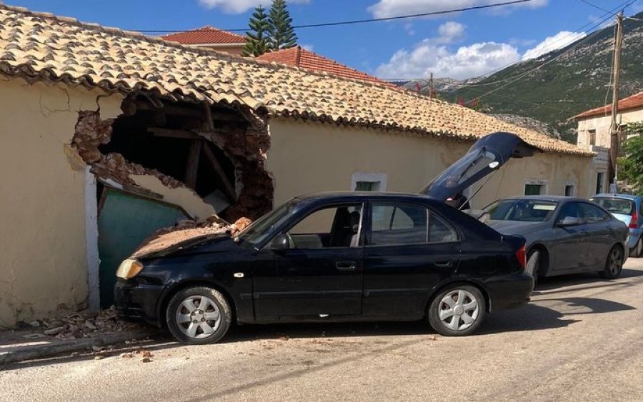 Τροχαίο ατύχημα στον Καραβάδο