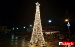 Άναψε το Χριστουγεννιάτικο Δέντρο στην νέα πλατεία Βλαχάτων! (εικόνες)
