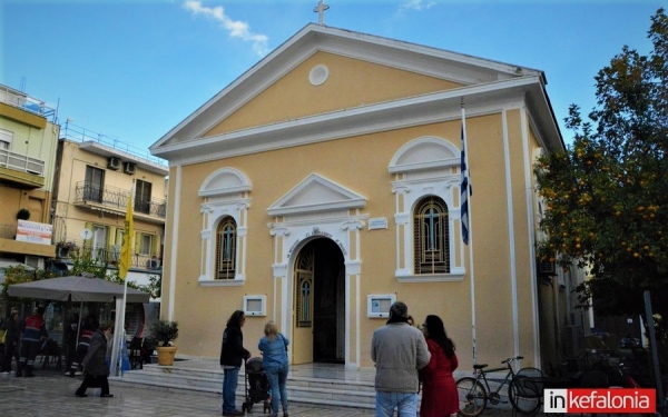 Το πρόγραμμα των Ακολουθιών και της Μεγάλης Εβδομάδας για τον Ιερό Ναό του Αγίου Σπυρίδωνα