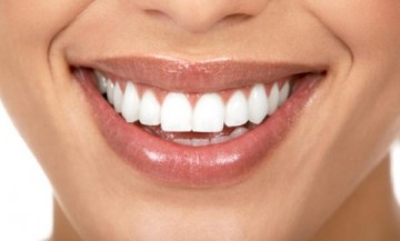 Λόγοι που επηρεάζουν το χρώμα των δοντιών σας και πιθανόν δεν τους γνωρίζετε