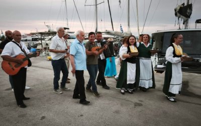 Επτανησιακές καντάδες πλημμύρισαν τον Πόρο