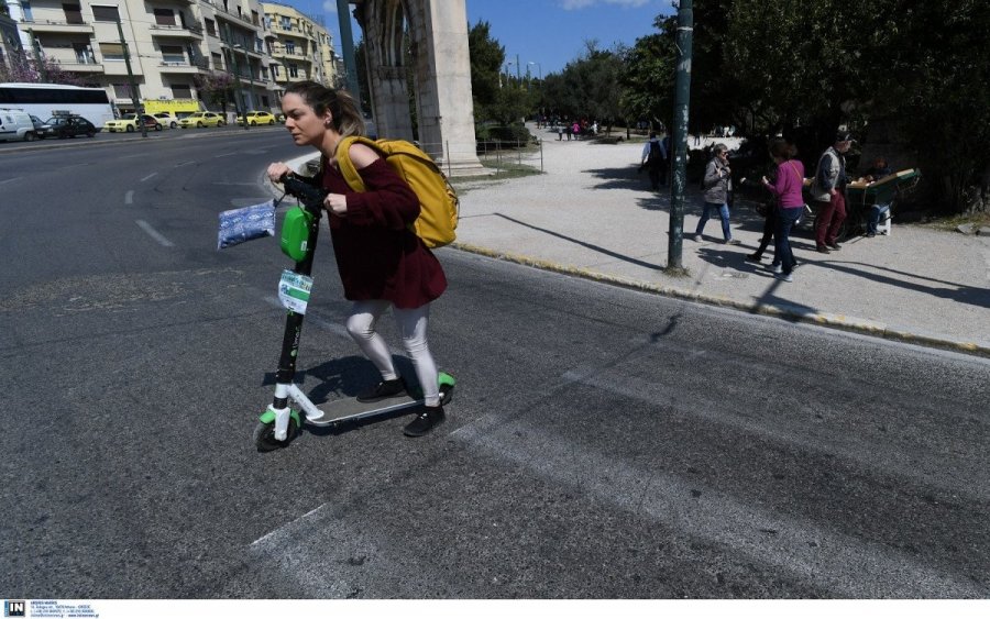 Υποχρεωτικό το κράνος για ποδηλάτες, τέλος τα γκάζια για τα ηλεκτρικά πατίνια