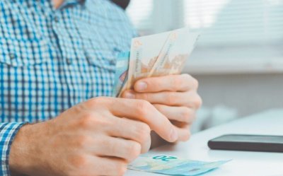 Ενοίκια: Πότε ξεκινάει η υποχρεωτική πληρωμή μέσω τράπεζας - Ο ρόλος του επιδόματος 800 ευρώ