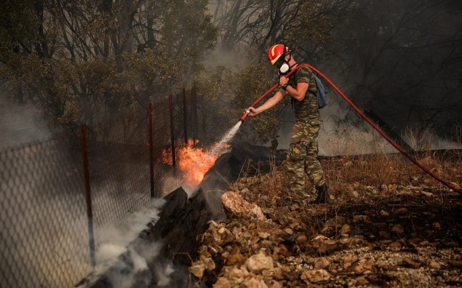Ανακαλούνται οι άδειες όλων των πυροσβεστών, «συναγερμός» στην Πυροσβεστική