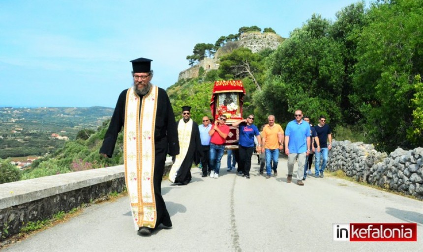 Το Κάστρο υποδέχθηκε την εικόνα της Παναγίας των Σισσίων (εικόνες + video)