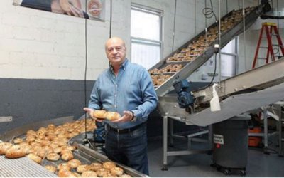 Στο «μάτι του κυκλώνα» η «New Yorker Wholesale Bagels» μετά την αγωγή-βόμβα