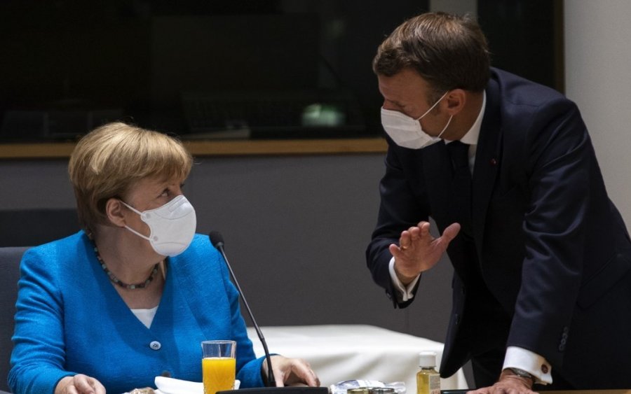 Politico: Η Μέρκελ καλεί τους ηγέτες της ΕΕ να προχωρήσουν σε lockdown