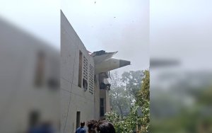 Αεροπλάνο στην Ινδία με 242 επιβαίνοντες συνετρίβη κατά την απογείωση - Είχε προορισμό το Λονδίνο