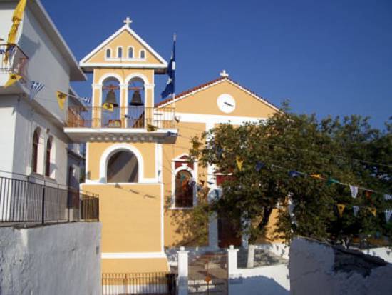 Η πανηγυρική Θεία Λειτουργία από τον Ι.Ν. Αγίας Μαρίνας στα Βλαχάτα (VIDEO)