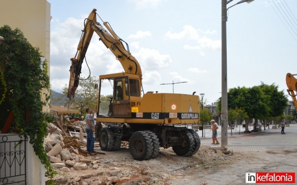 Αλλαγές στην Πλατεία Βαλλιάνου... (εικόνες)