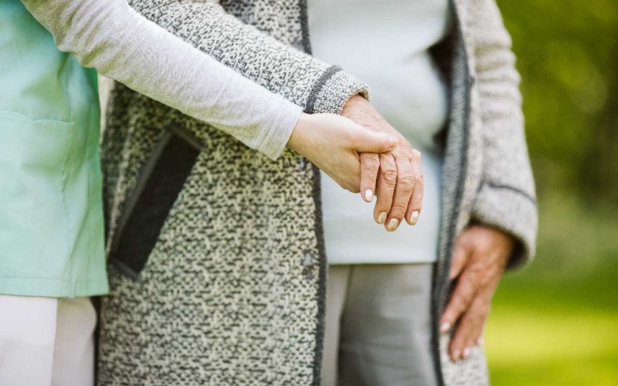 Ζητείται κυρία για φύλαξη ηλικιωμένης στο Αργοστόλι