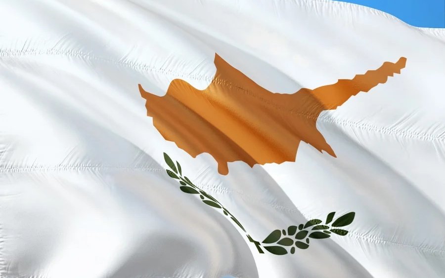 Κύπρος: Επίδομα διακοπών και... τιμητικές άδειες στο στρατό κίνητρα για τον εμβολιασμό