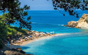 "Το "Τουρκοπόδαρο" έχασε την Γαλάζια σημαία γιατί το White Rocks δεν απέστειλε το υλικό"