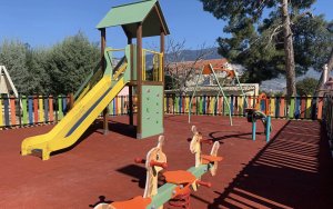 Ξεκίνησε η τοποθέτηση 14 νέων παιδικών χαρών στο Δήμο Αργοστολίου  - Ολοκληρώθηκε η πρώτη στα Σπαρτιά! (εικόνες)