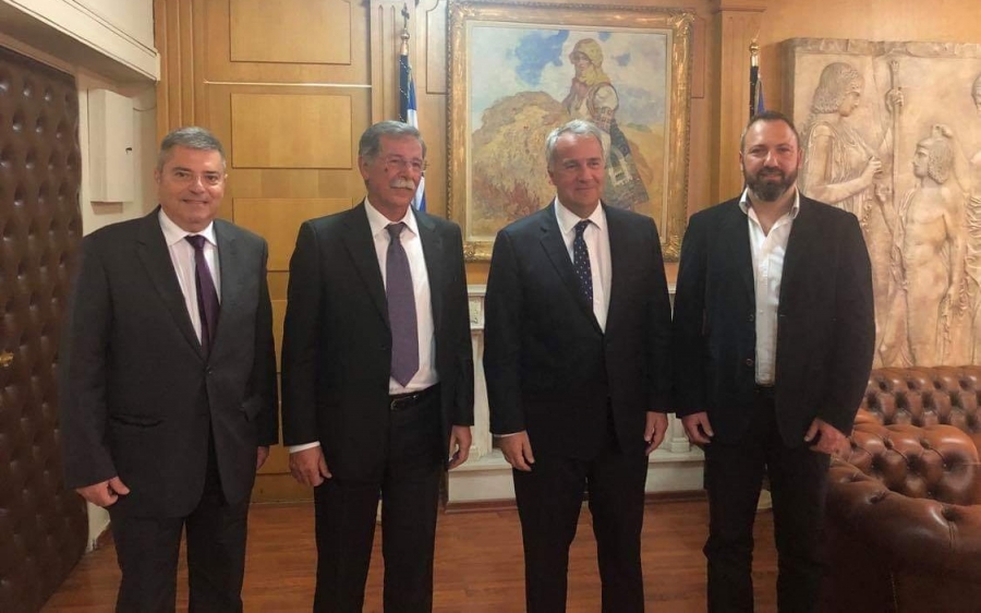 Συνάντηση εκπροσώπων Συνεταιρισμού Παραγωγών Ρομπόλας – «Ορεάλιος Γη» με τον Υπουργό Αγροτικής Ανάπτυξης