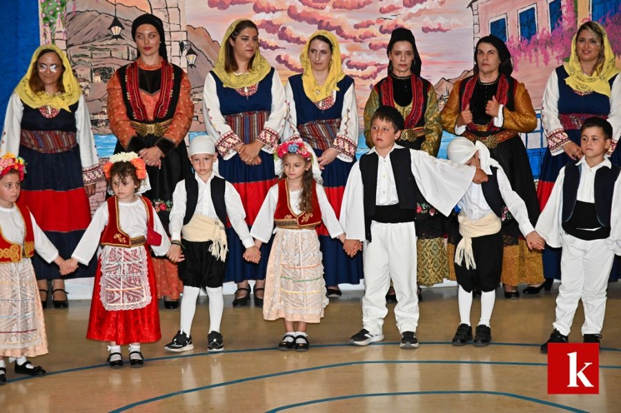 Ένα ταξίδι στο Ιόνιο μέσα από χορούς και παραδόσεις χάρισε το «Ξώμερο» στον Πόρο