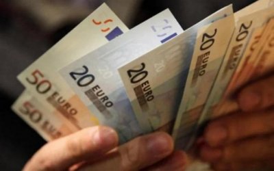 Έκτακτο «Δώρο Πάσχα» 300 ευρώ: Κριτήρια και δικαιούχοι για το κοινωνικό μέρισμα