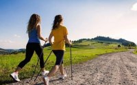 Σκανδιναβικό περπάτημα: Για 7 λόγους είναι καλύτερο από το κανονικό περπάτημα
