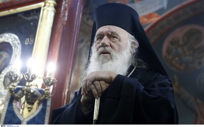 Κορονοϊός - Aυστηρό μήνυμα Ιερώνυμου σε ιερείς: «Τηρήστε τα μέτρα, αλλιώς σπίτι σας»