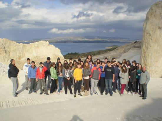 Μαθητές του 2ου Γυμνασίου Αργοστολίου επισκέφθηκαν την Ionian Kalk